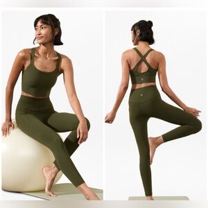 NWT athletes 1X Salutation stash 7/8 tight olive green